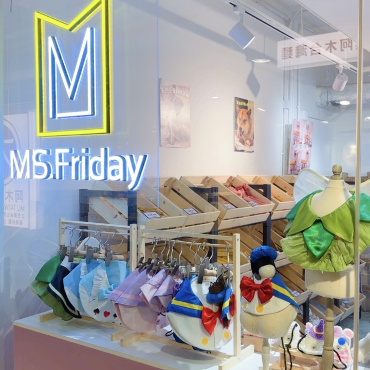 雪go屋-預訂貨品需時14-20日不等 不可以夾單郵寄 只提供D2自取服侍