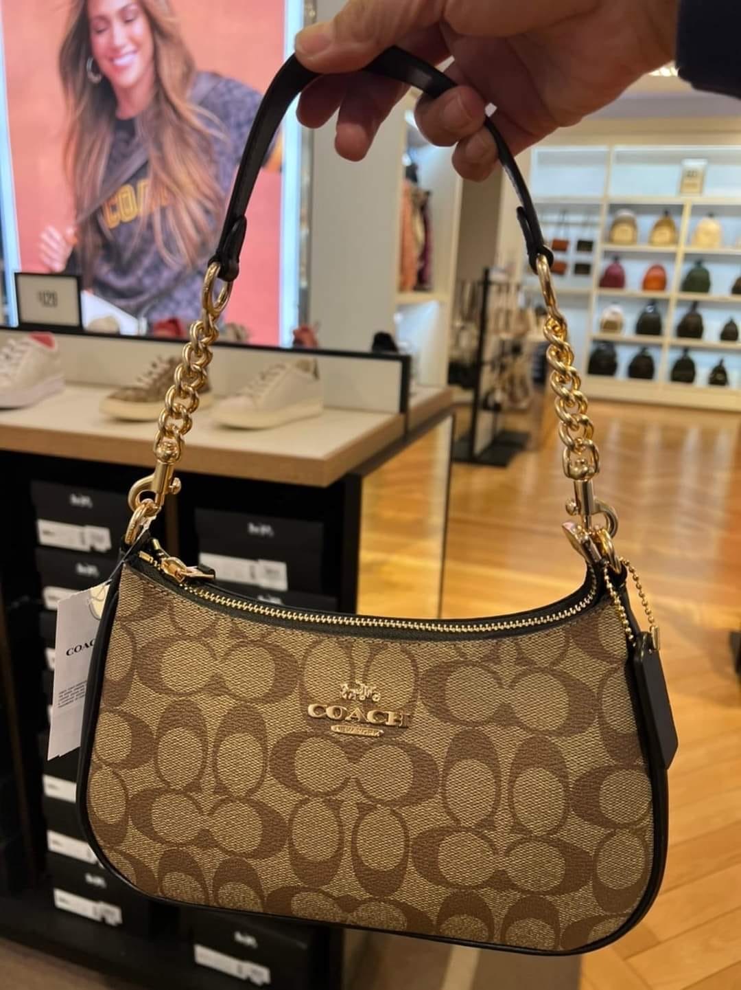 Coach Teri Shoulder Bag Model no: CA548