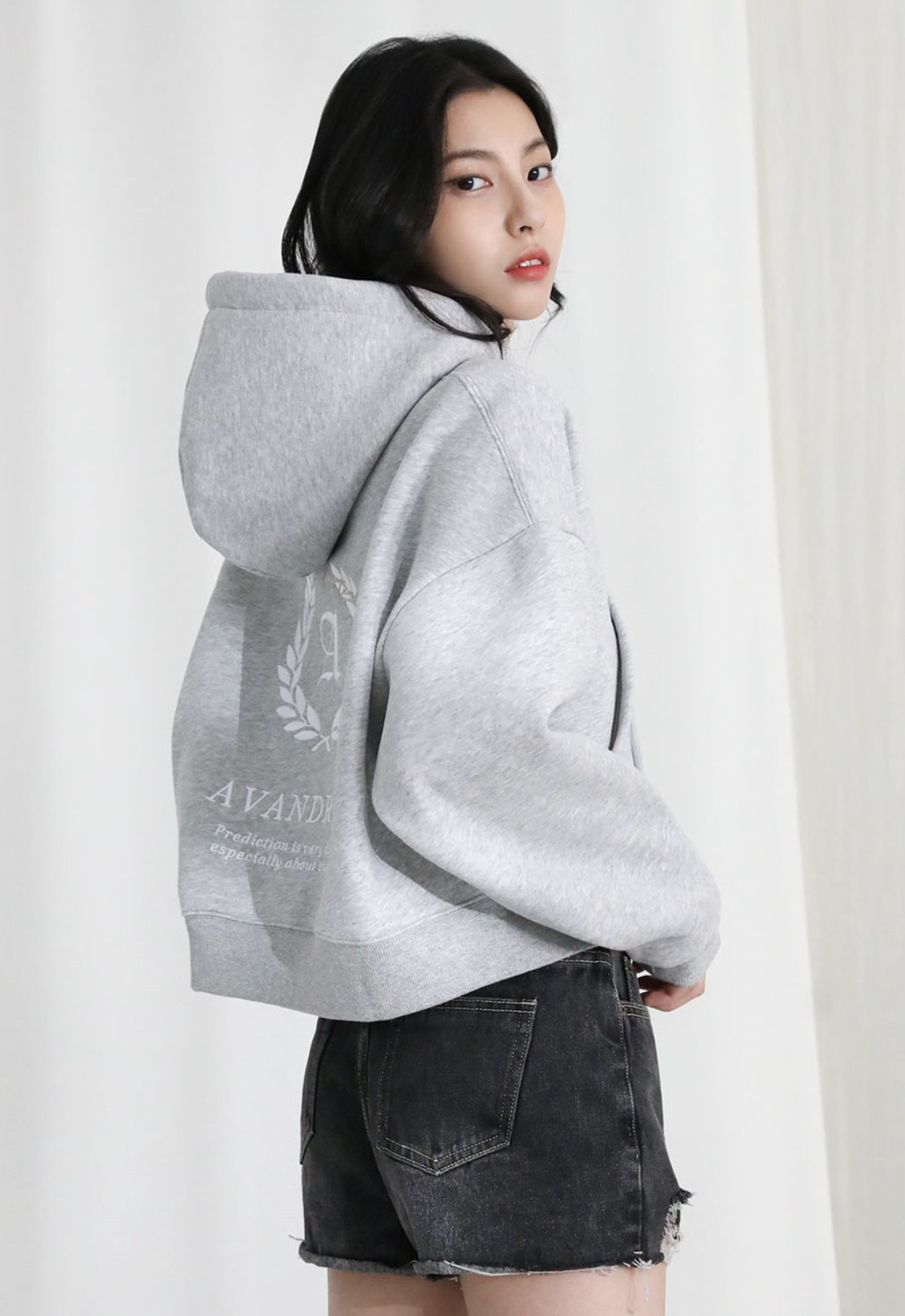 韓國連線🇰🇷 Avandress 刺繡短版連帽T 短版 刺繡 秋冬 長袖 6色/預購