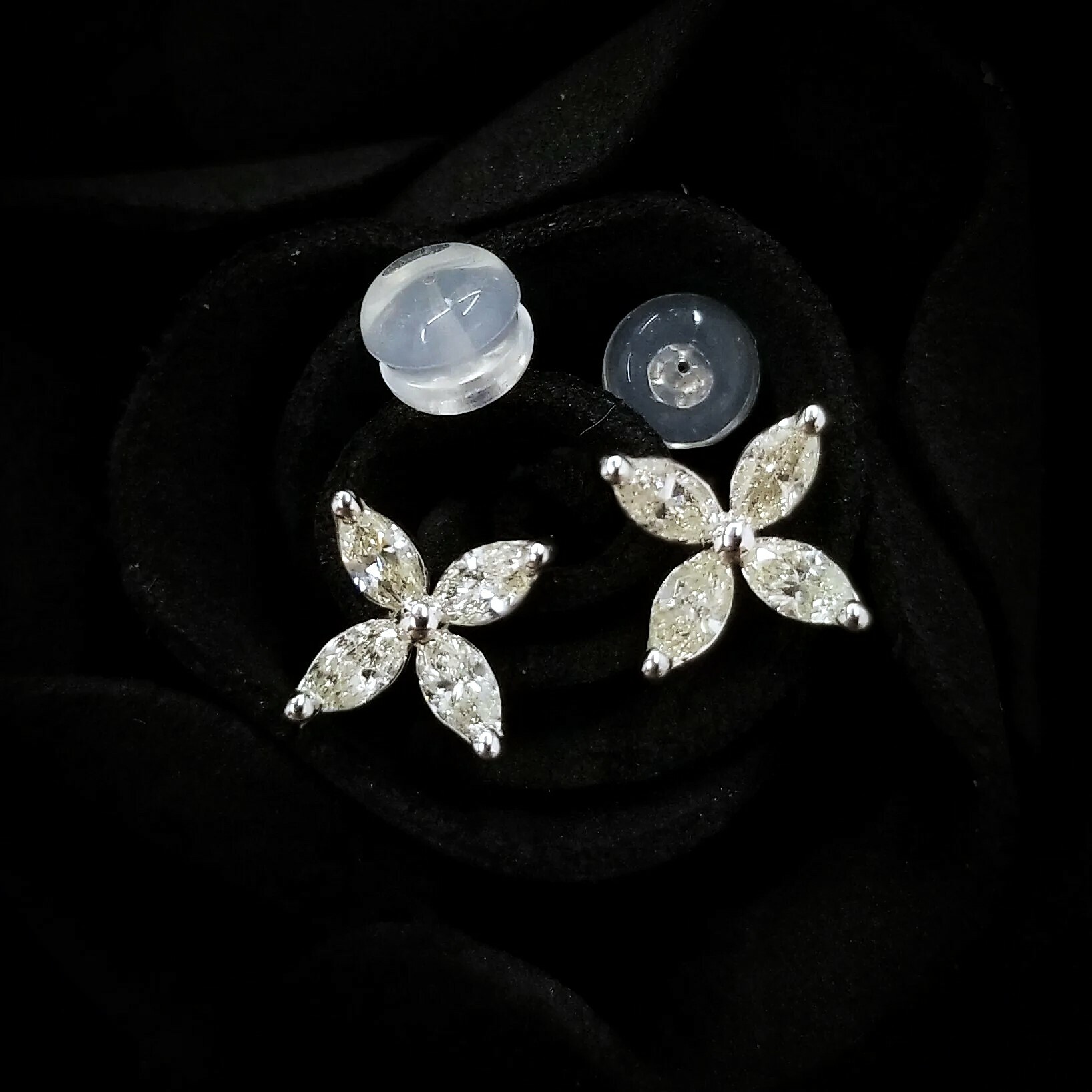 全新18K白金58份鑽石耳環