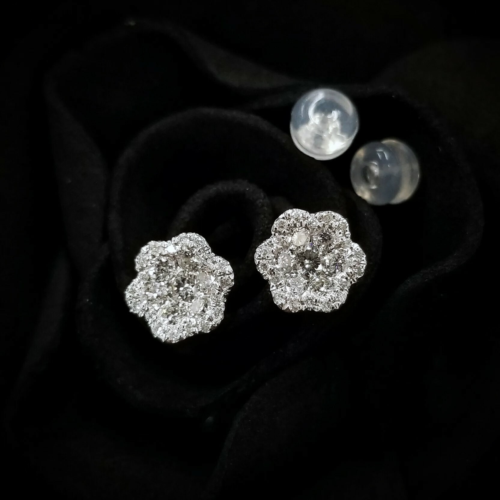 18K White Gold 0.57ct Diamond Earrings