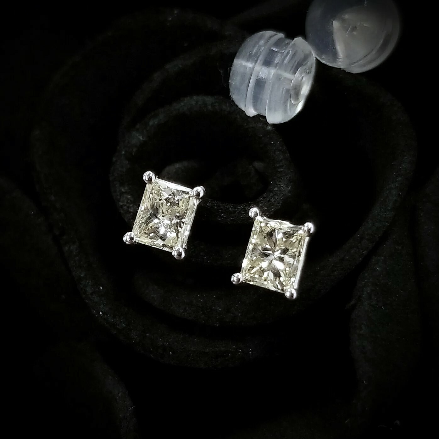 全新18K白金【主石50份方形鑽石】耳環