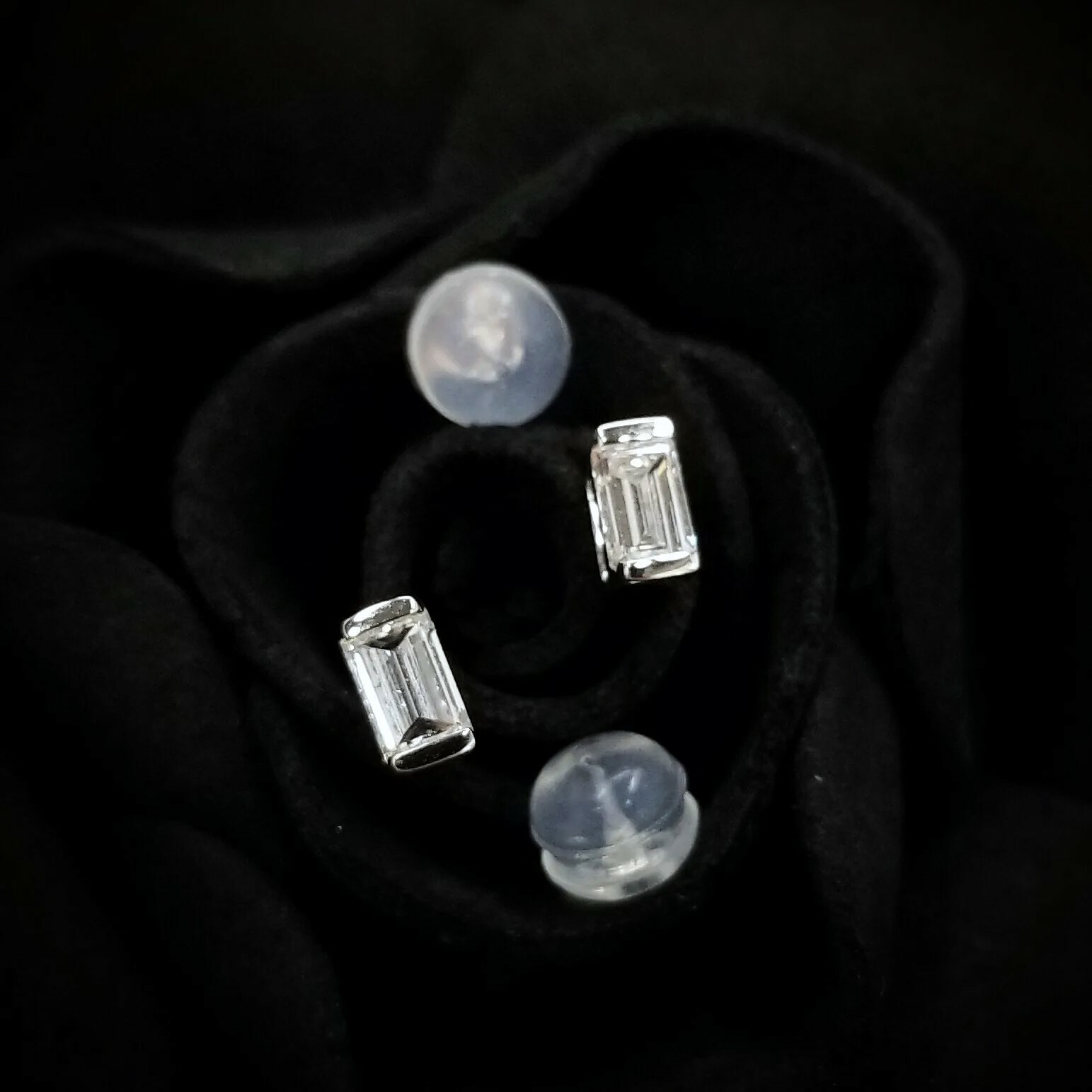 全新18K白金【主石44份方形鑽石】耳環