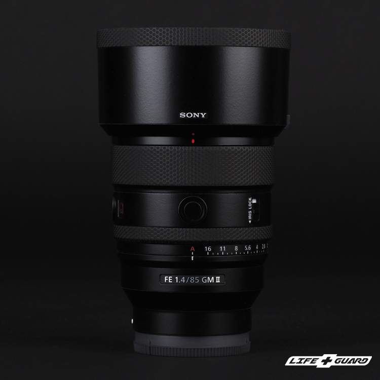 LIFE+GUARD 鏡頭貼膜安裝示意，適用 SONY FE 85mm F1.4 GM II