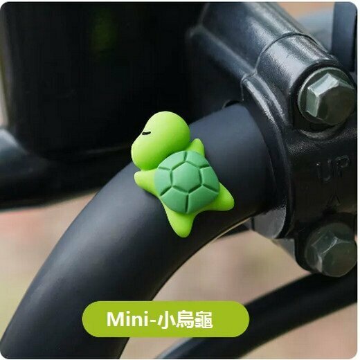 Hot-recommended car ornaments dolls (little turtle (free 3M glue))