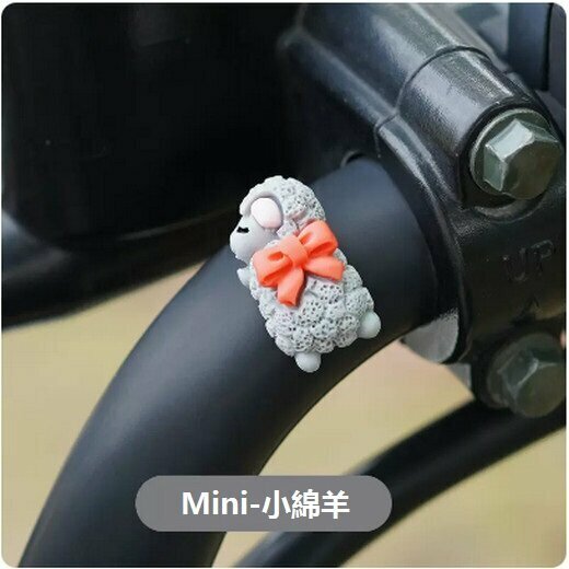 Hot-recommended car ornaments dolls (little lamb (free 3M glue))