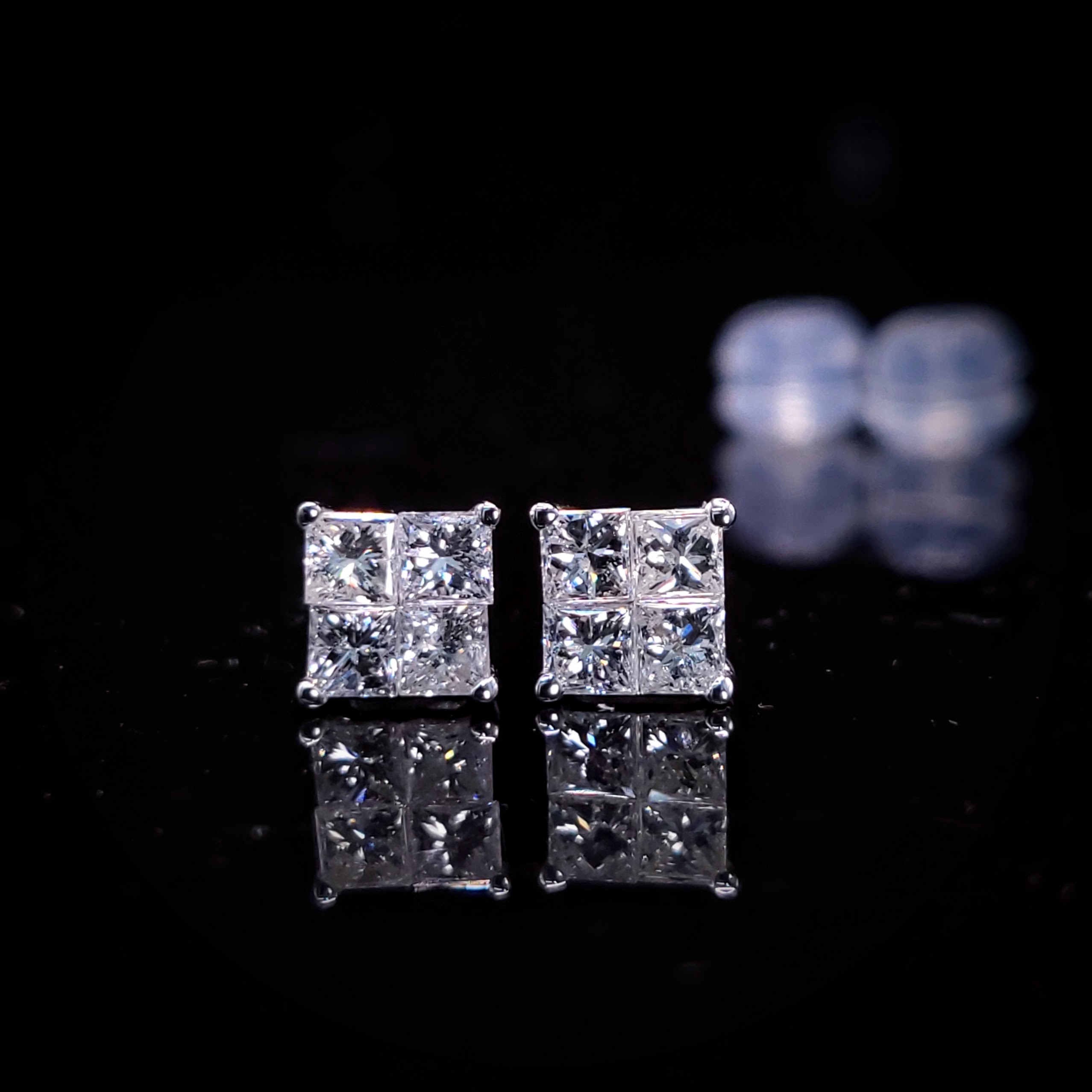 18K White Gold 0.57ct Princess Cut Diamond Earrings