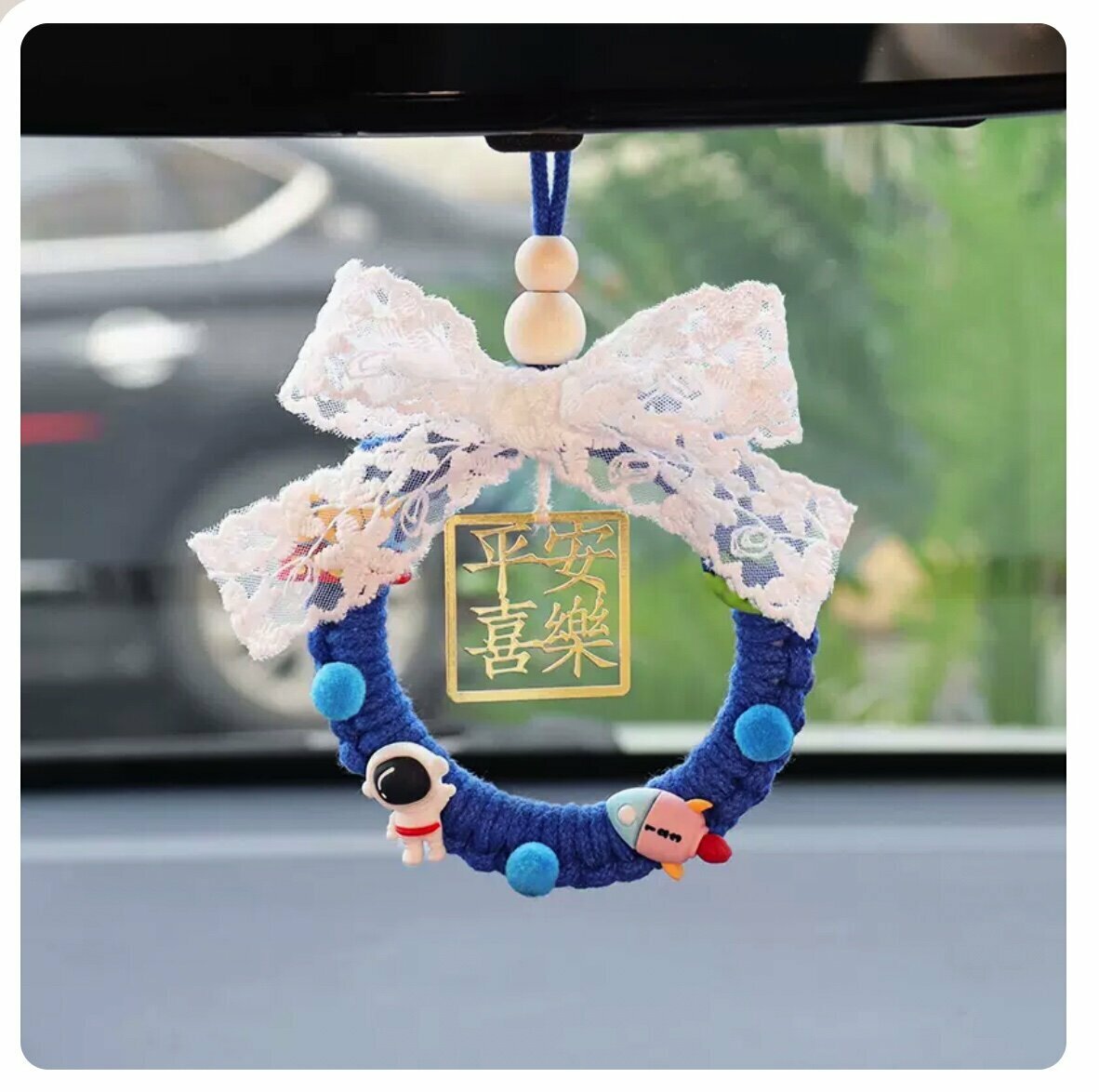Hotly recommended hand knitted car pendant (dark blue astronaut)