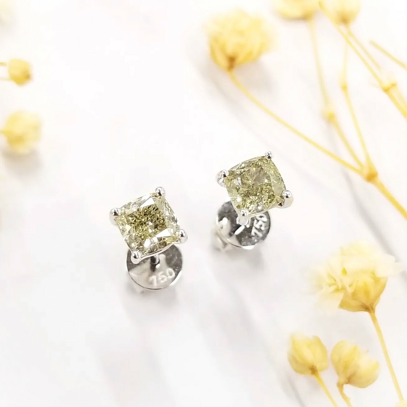 全新18K白金【主石1卡1份方形彩綠鑽】耳環