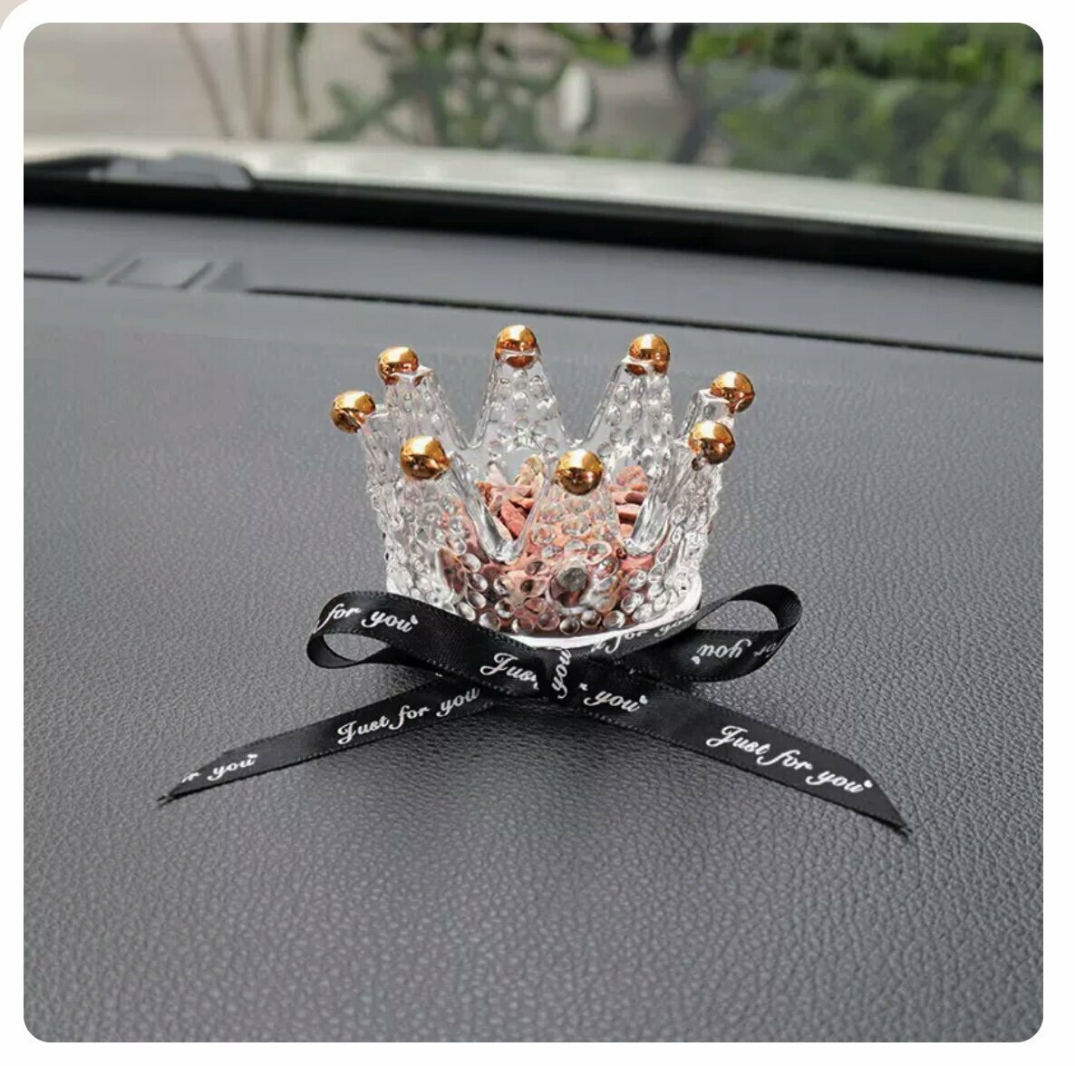 Hot push car creative ornaments (Phnom Penh Crown)