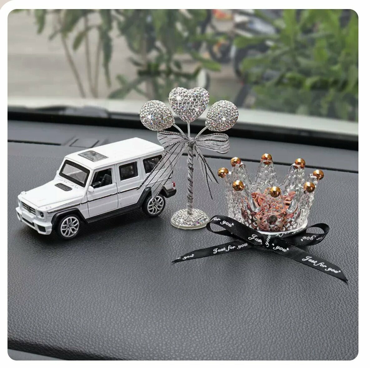 Hot push car creative ornaments (big Mercedes + white diamond ball + gold-rimmed crown)