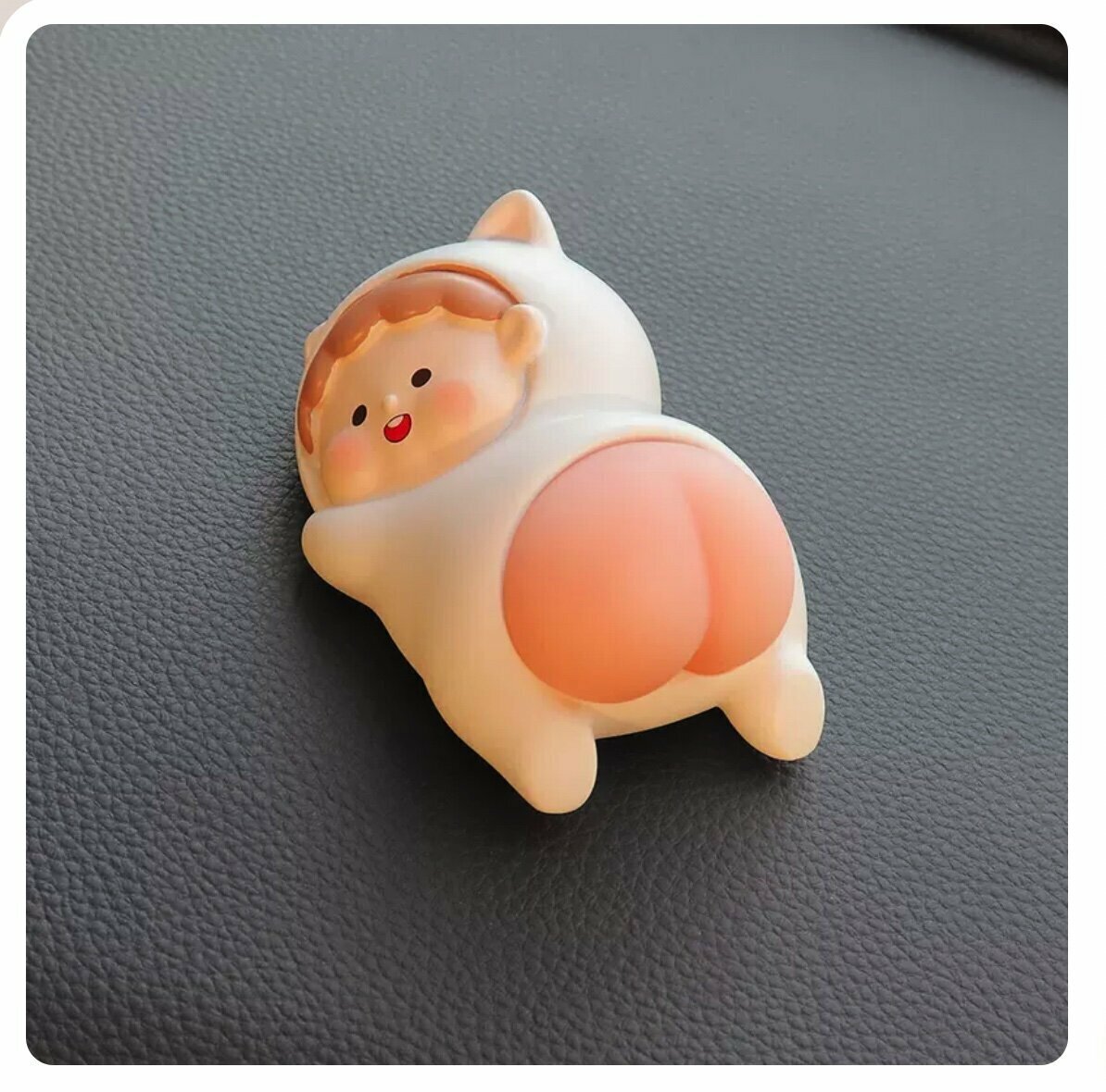 Hot push Nie Nie Le car interior decoration ornaments (White Butt Jun)