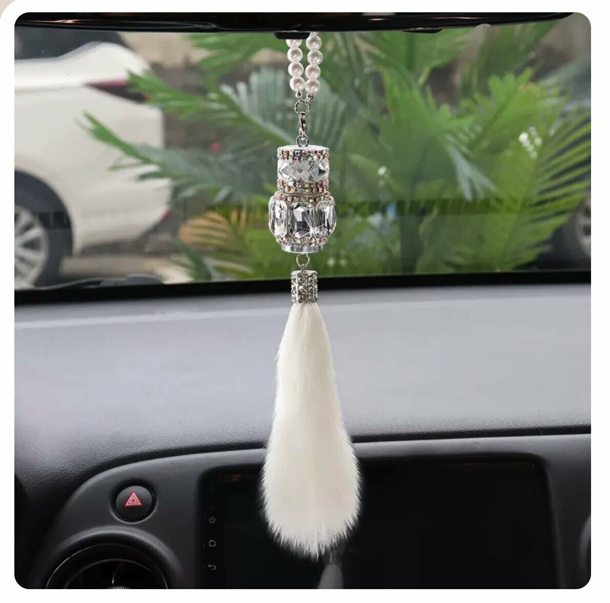 Hot cart decorated with perfume pendant (bead chain, transparent special-shaped diamond)