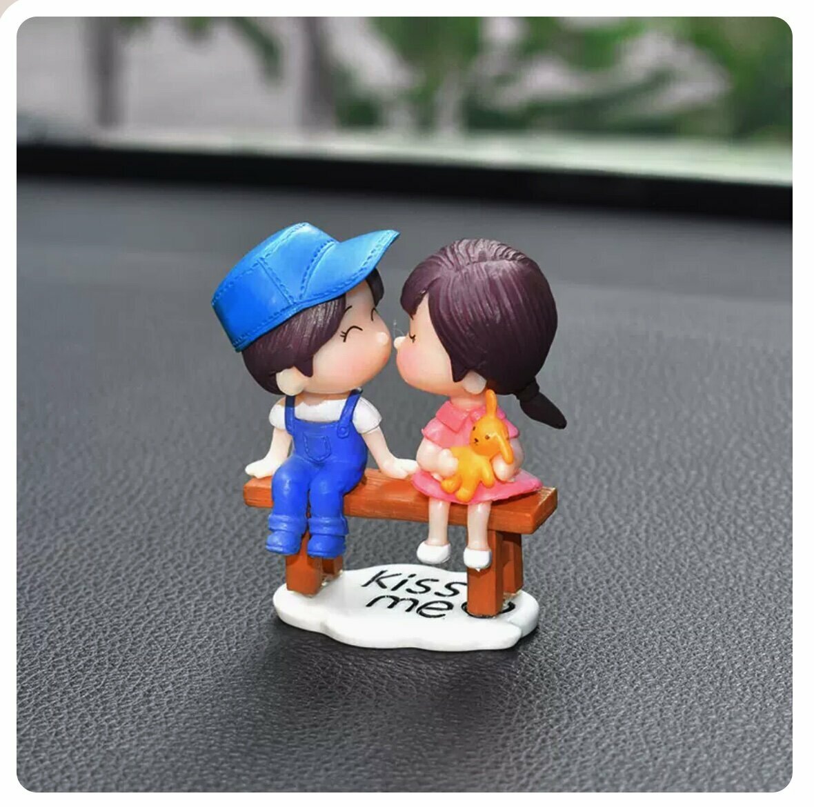 爆款車載中控台裝飾擺件(粉藍情侶坐凳)