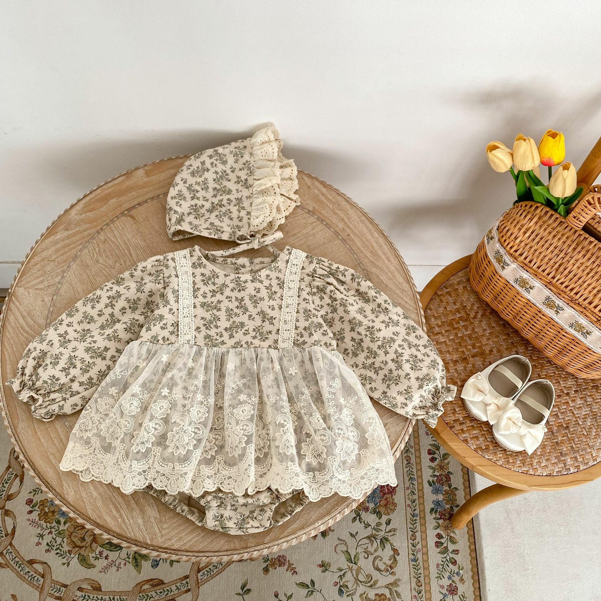 娃娃風小碎花長袖包屁Lace裙連帽