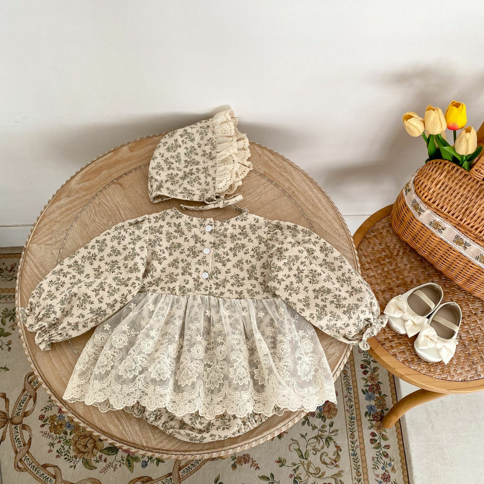 娃娃風小碎花長袖包屁Lace裙連帽