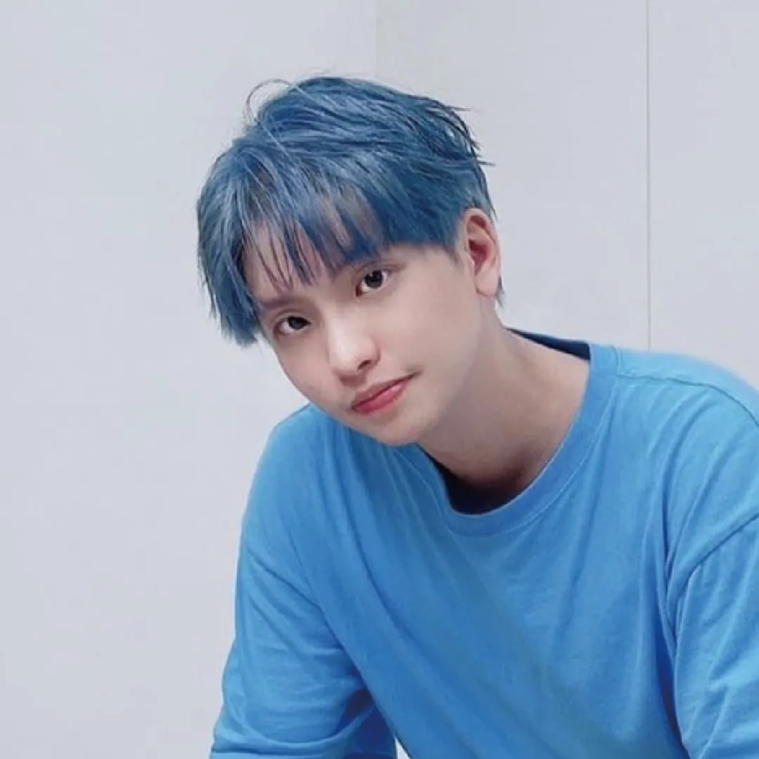 Recommended hair salon in Taipei for hair design – Renee. Renee's work on men's blue-gray hair coloring.