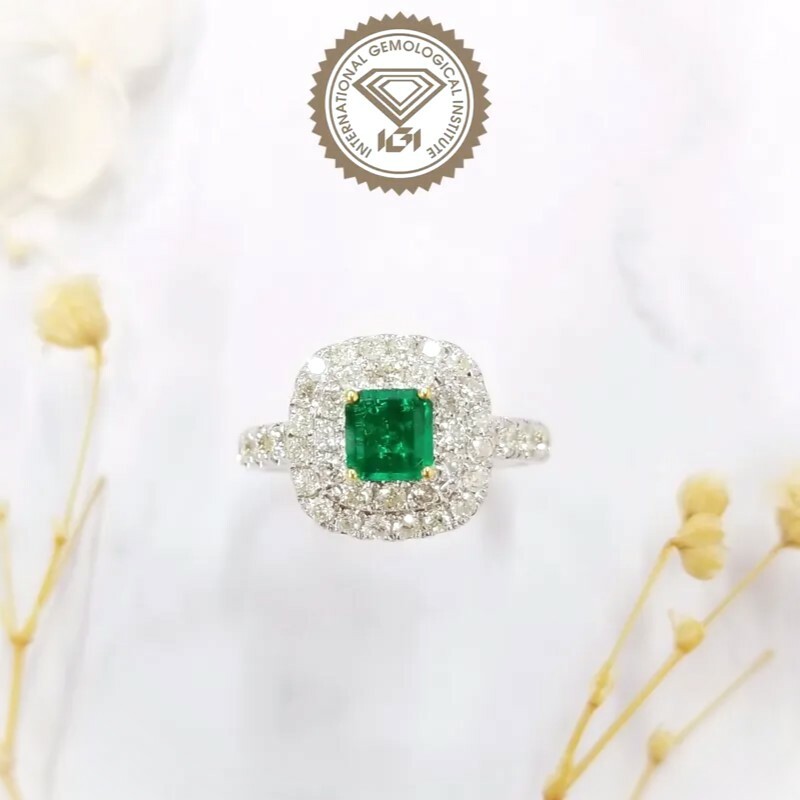18K Gold 0.42ct Emerald and Diamond Ring