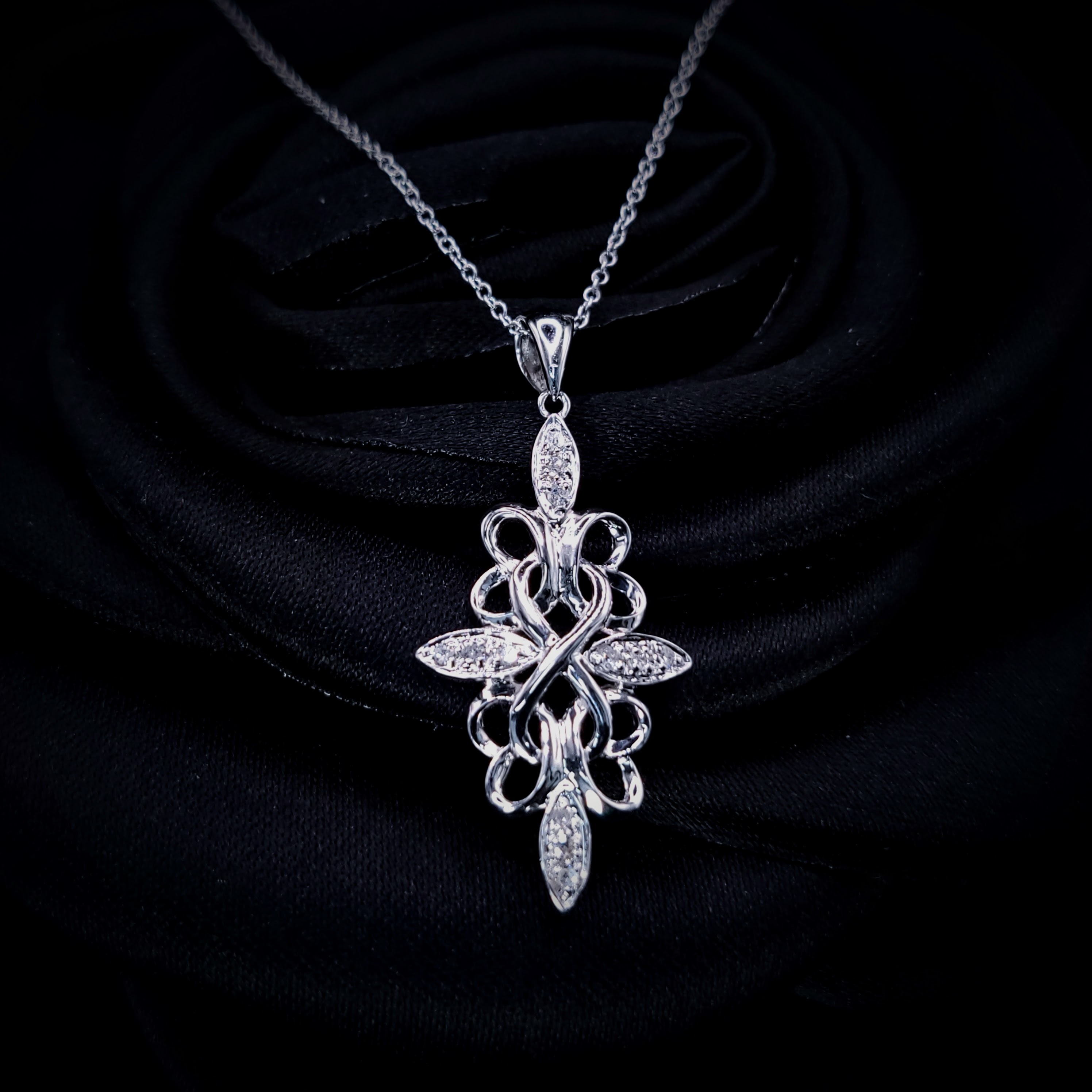 全新18K白金6份鑽石吊墜