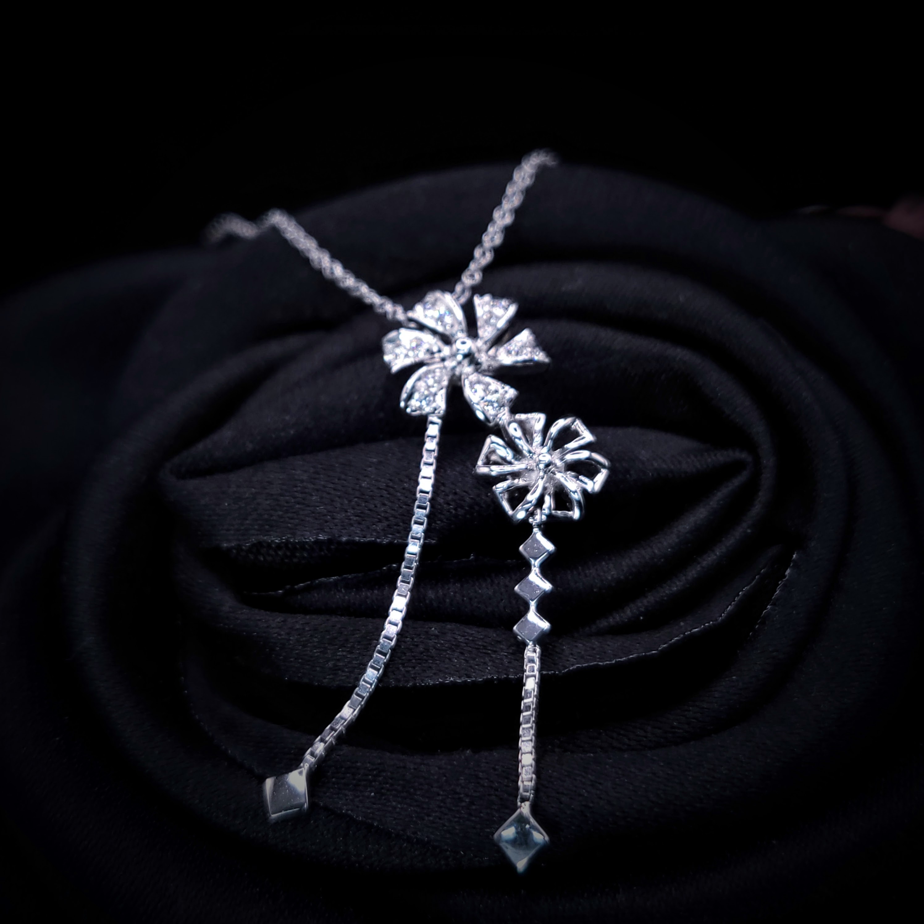 18K White Gold 0.08ct Diamond Pendant