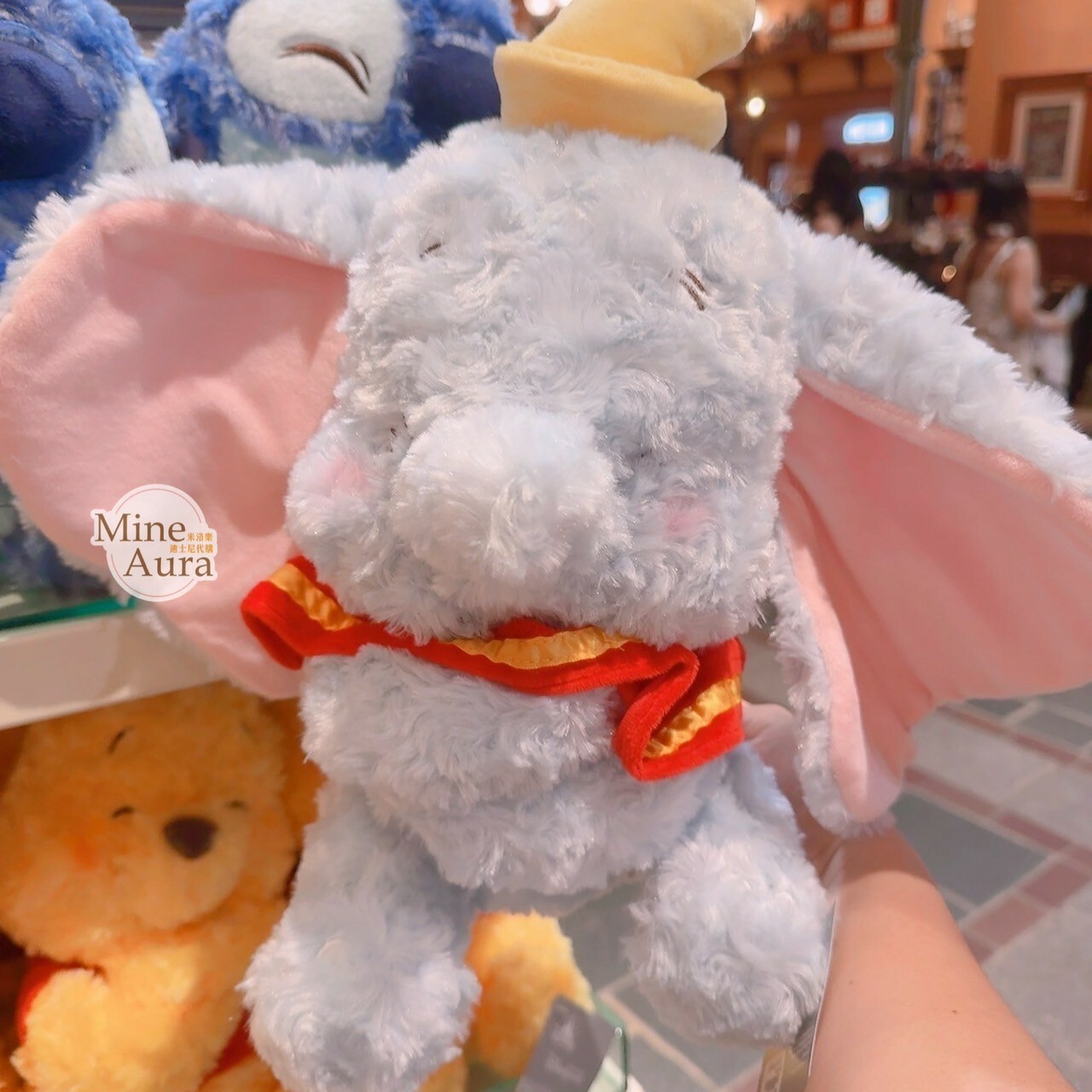 軟綿抱抱系列 小飛象 Dumbo 笑咪咪 笑顏 絨毛 娃娃 玩偶 -香港迪士尼樂園