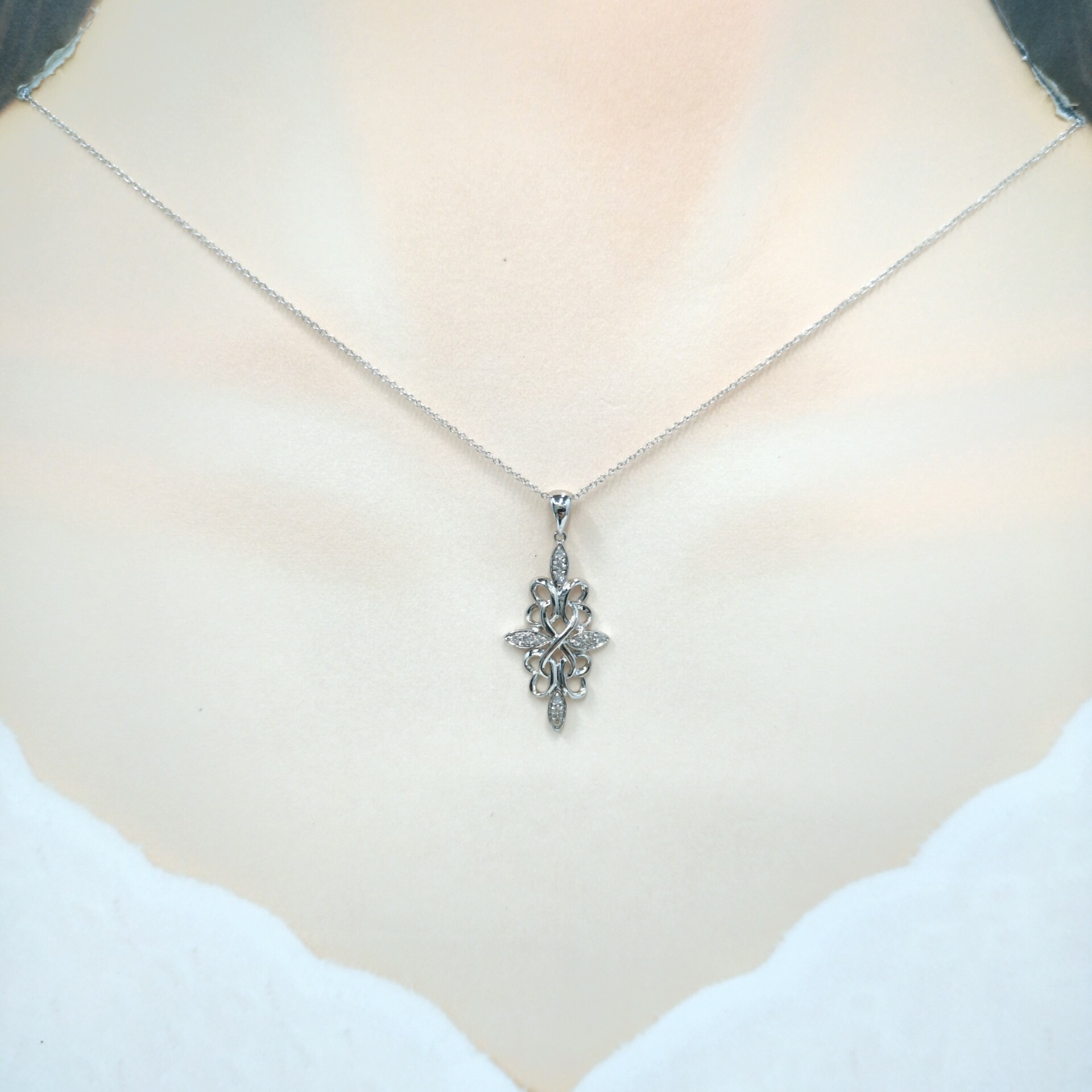 全新18K白金6份鑽石吊墜