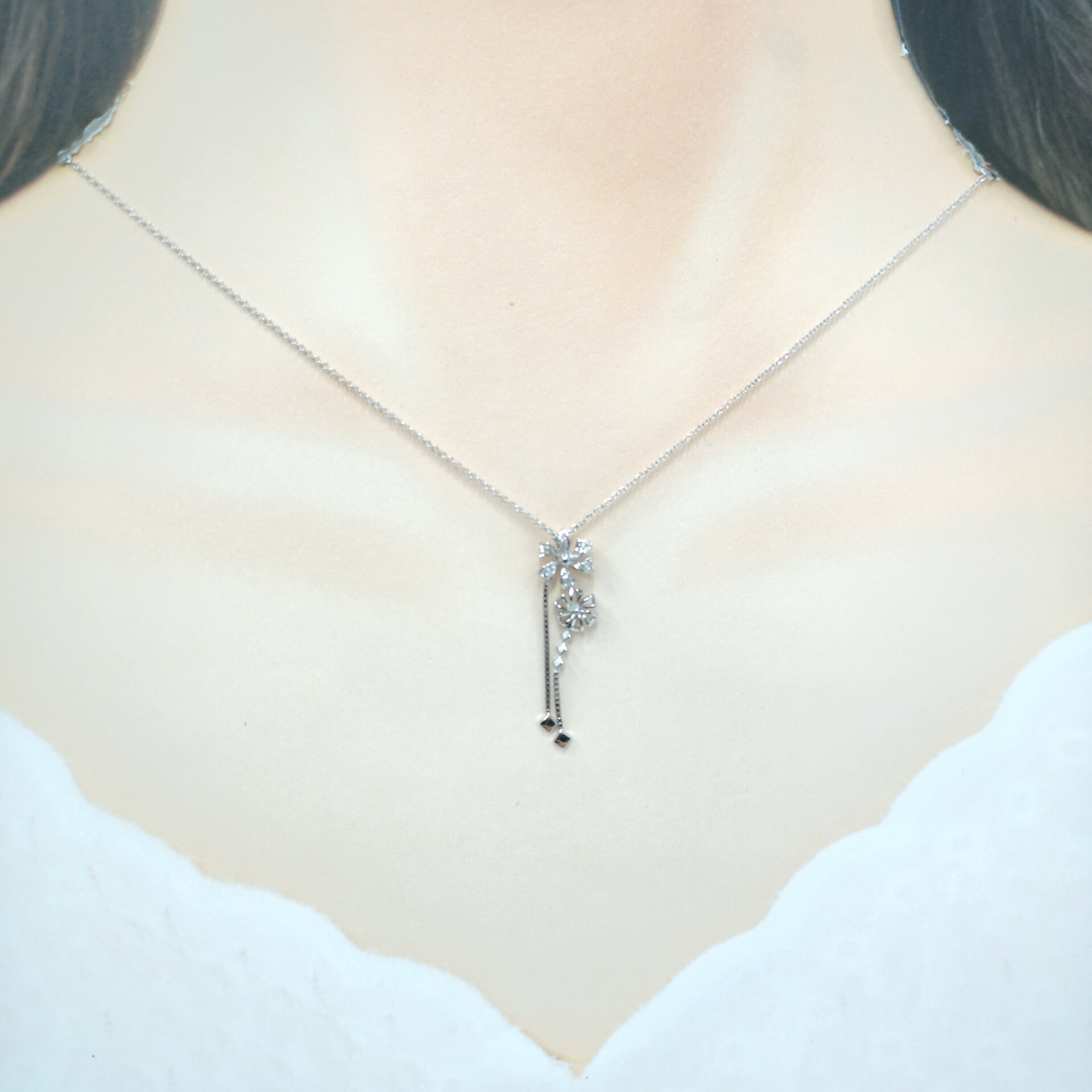 18K White Gold 0.08ct Diamond Pendant