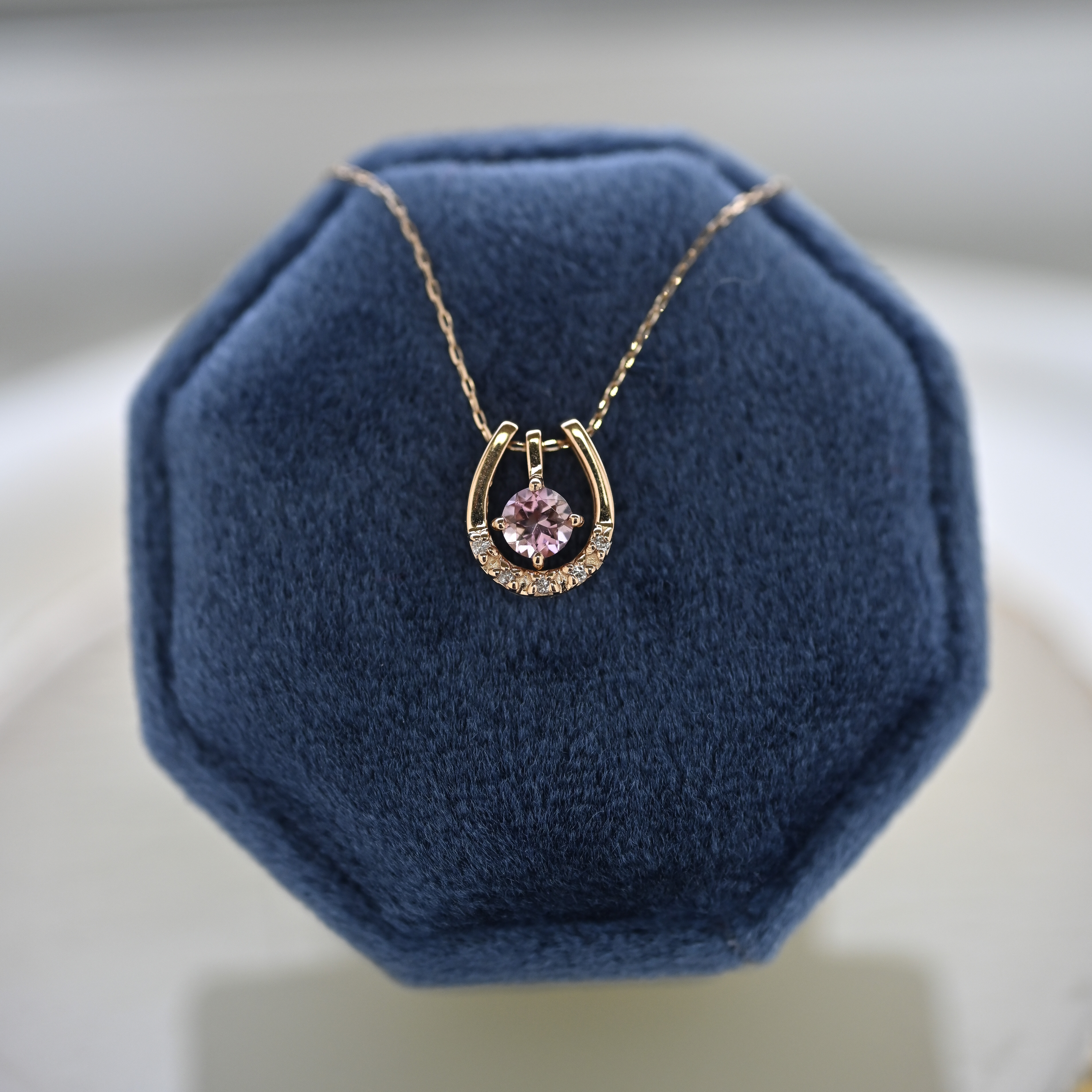 18k Fer Diamond necklace