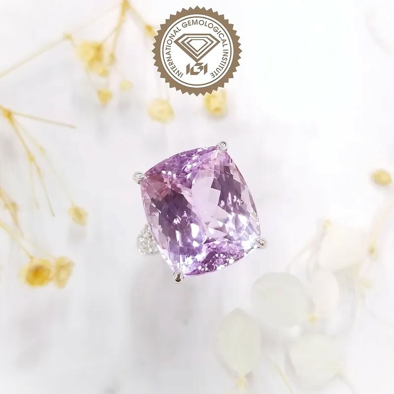 18K White Gold 24.20ct Kunzite and Diamond Ring