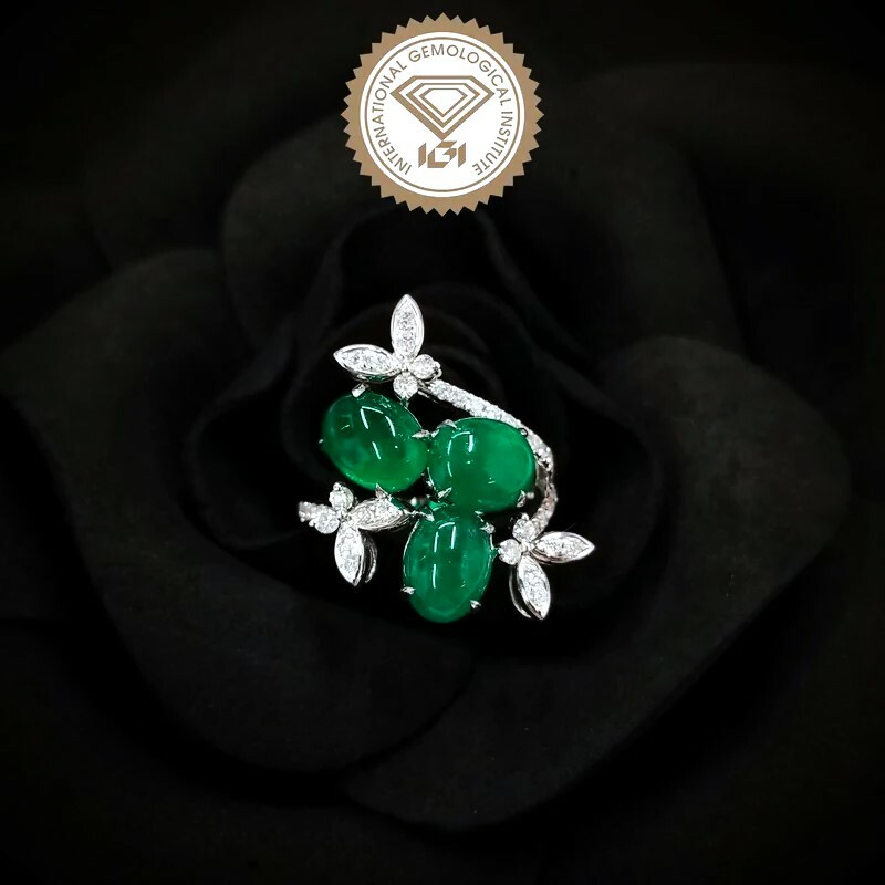 18K White Gold 4.43ct Emerald and Diamond Ring