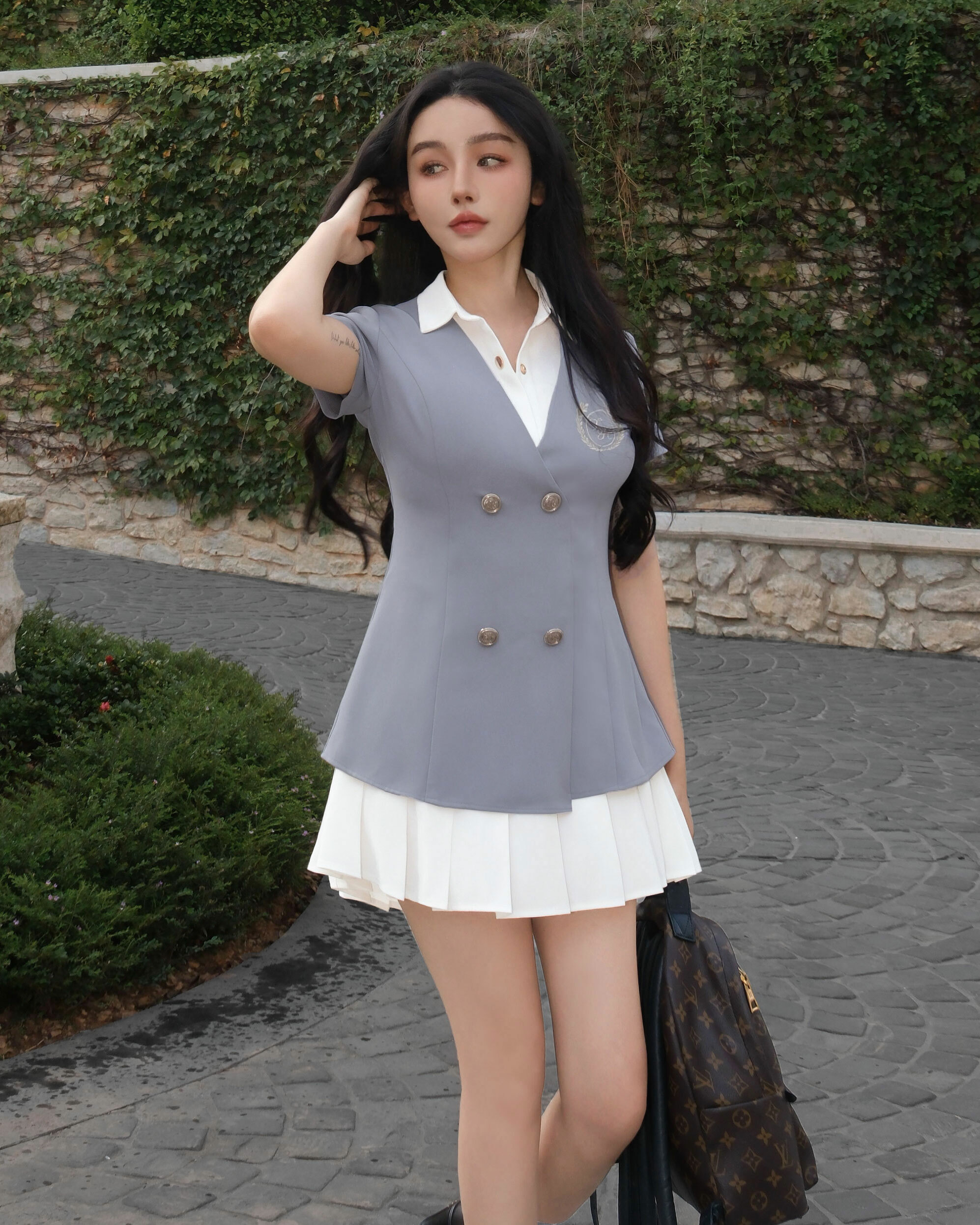 ⭒訂製-學院風刺繡百褶襯衫洋