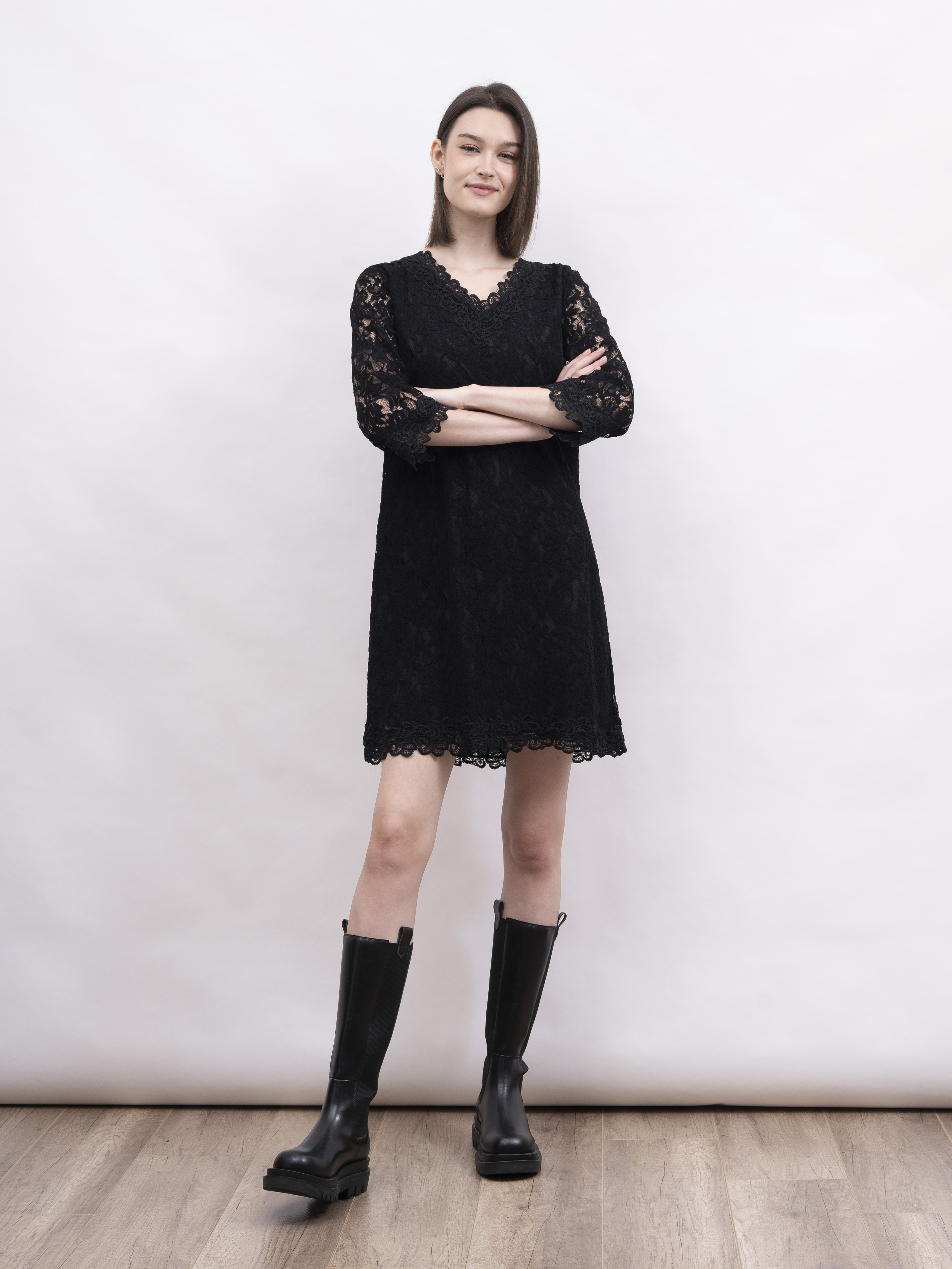 mi-tu 蕾絲V領連身裙