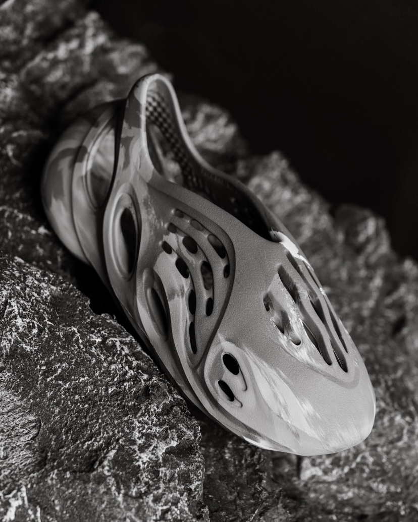 【Focus Store】預購 Adidas Originals Yeezy Foam Runner "MX Granite" 水泥灰 IE4931