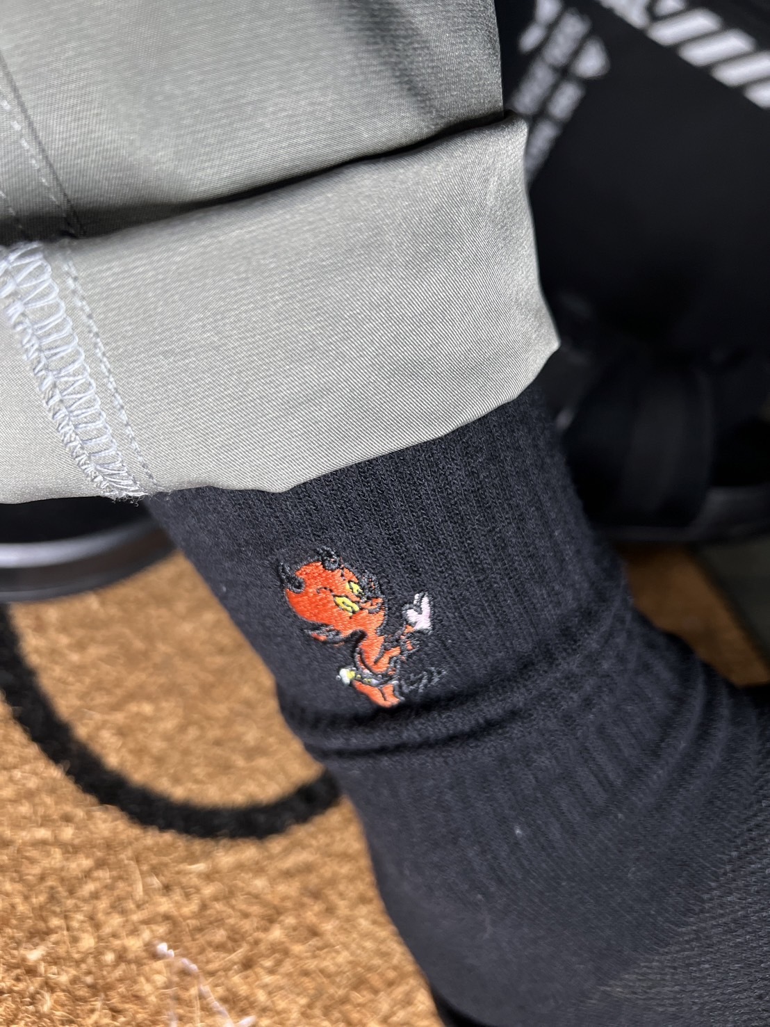 LSD心動小惡魔刺繡長襪【SCLSD018】