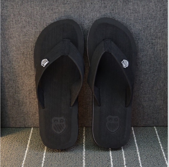 New style men's lightweight lounge fashion beach non-slip flip-flops (size 45 - black) shoe length is about 28cm