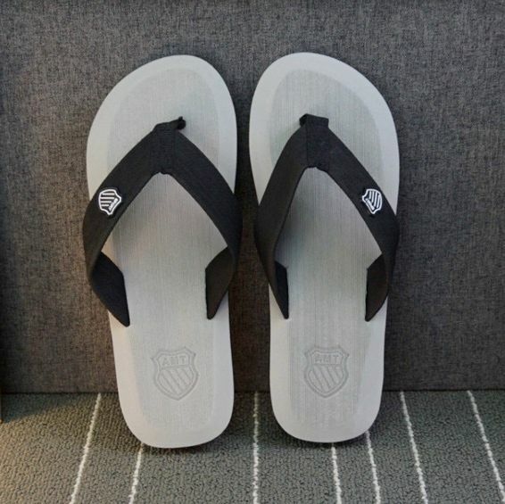 New men's lightweight lounge fashion beach non-slip flip-flops (size 43 - silver gray), shoe length is about 26.5cm