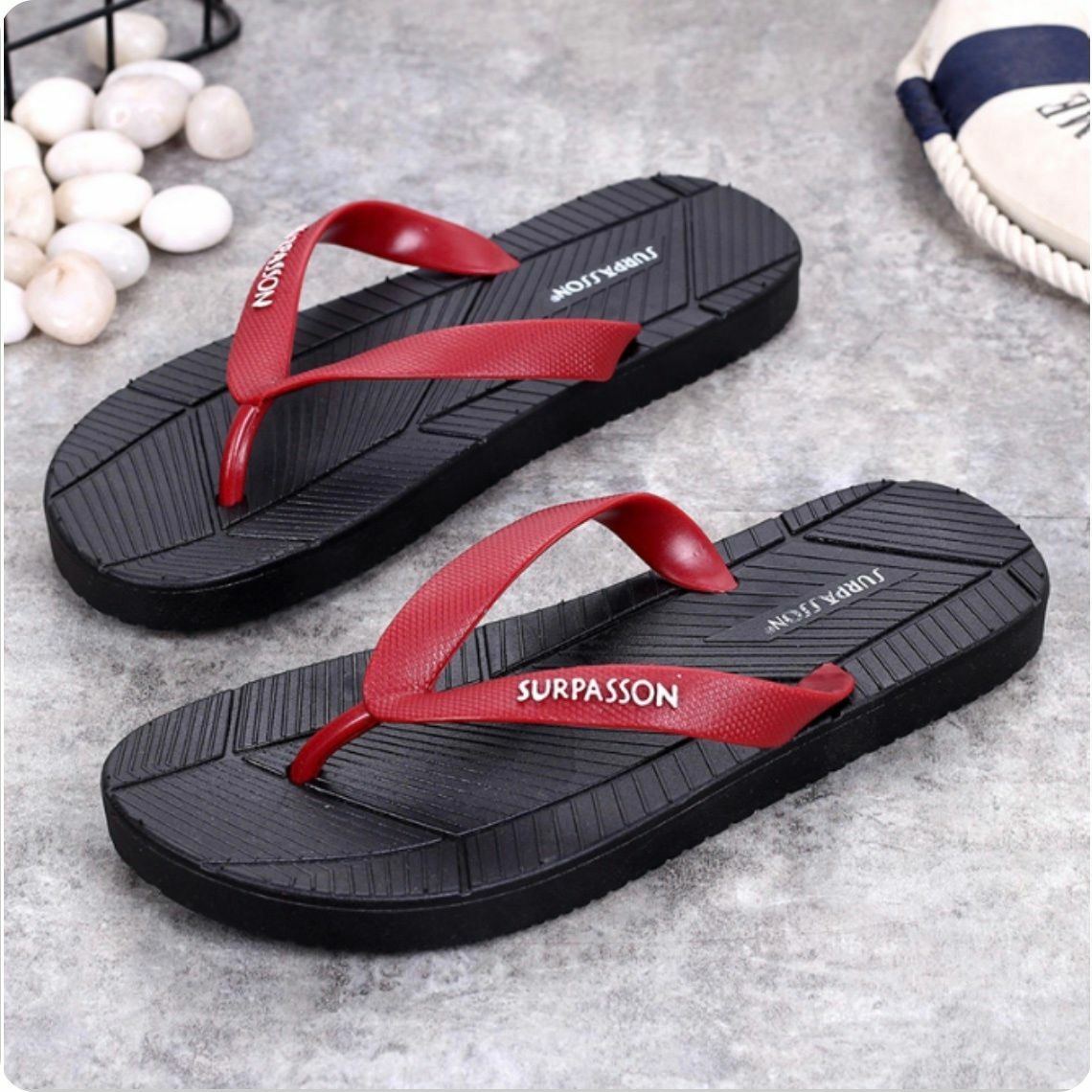 New Korean style fashionable non-slip flip-flops (black with red belt - size 43) are too small and the length is about 270mm