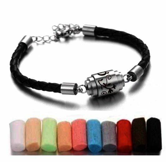 New European and American hollow woven wristband bracelet that can hold perfume, essential oils, mosquito water (including 10 spacers)
