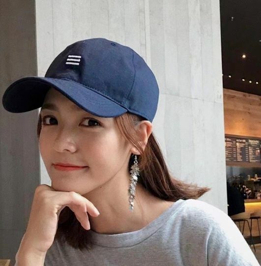 New simple embroidered three-bar sun protection baseball cap sun-visible peaked cap (navy blue-embroidered three-bar)
