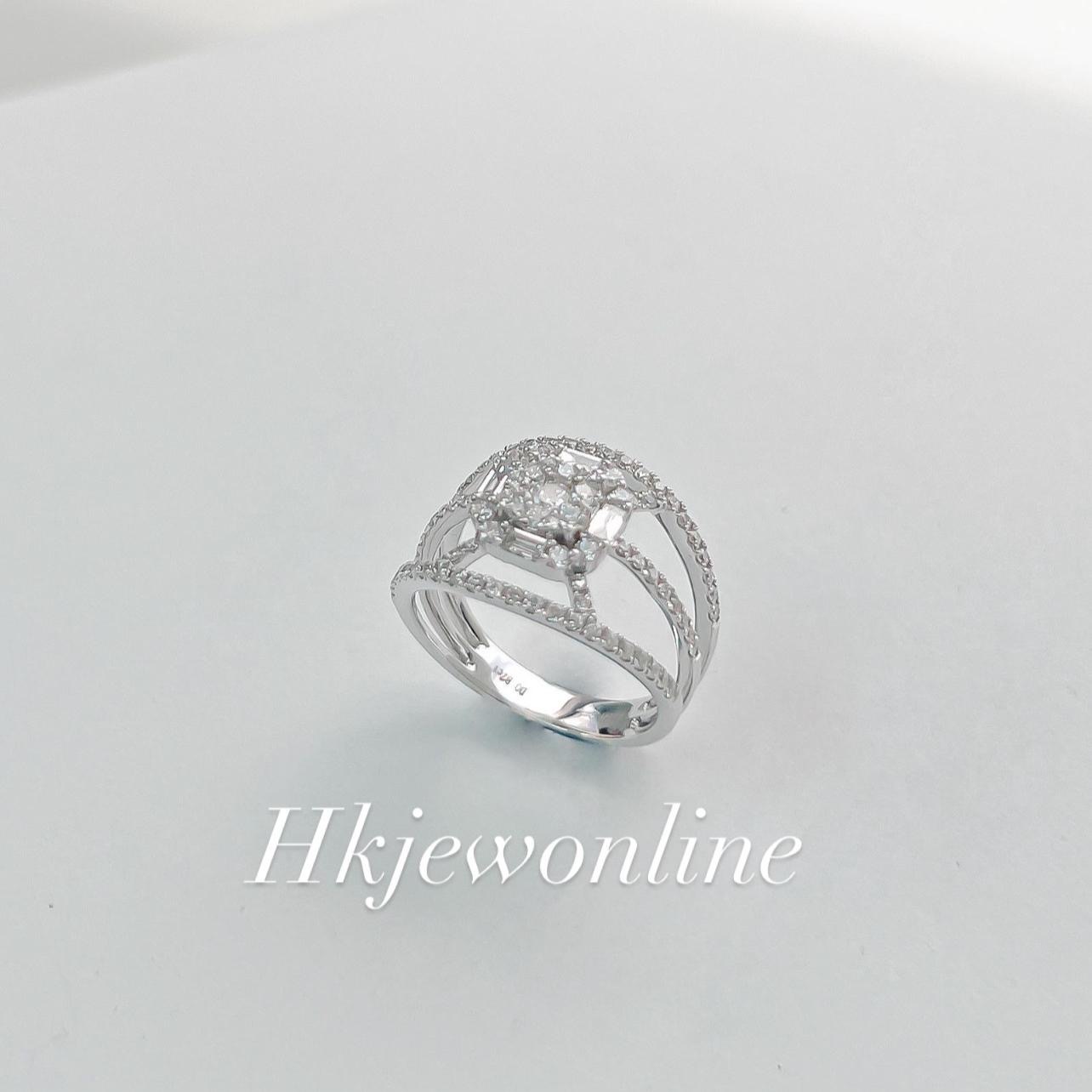 18K White Gold Diamond Ring