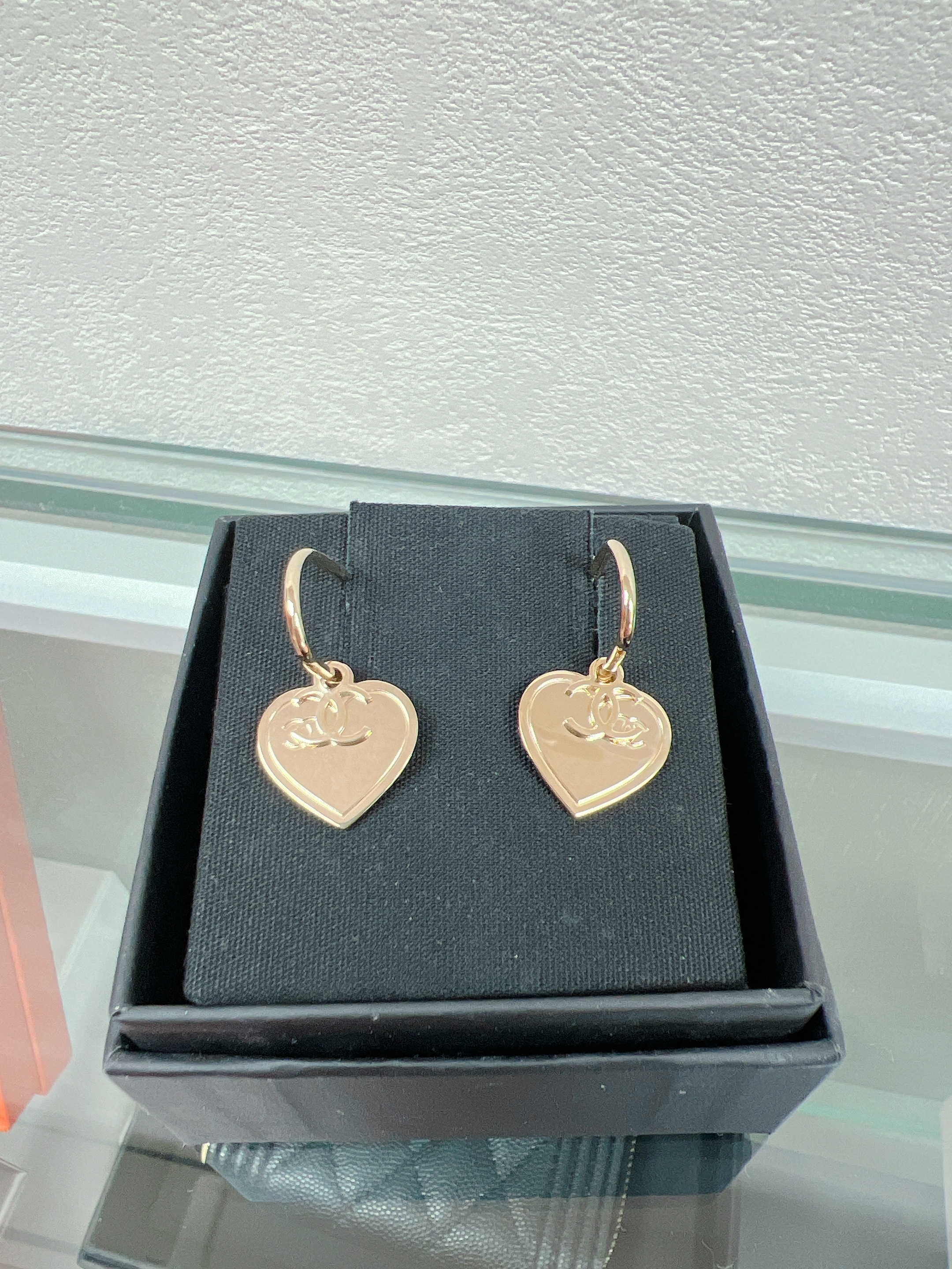 Chanel earrings gold heart 17b