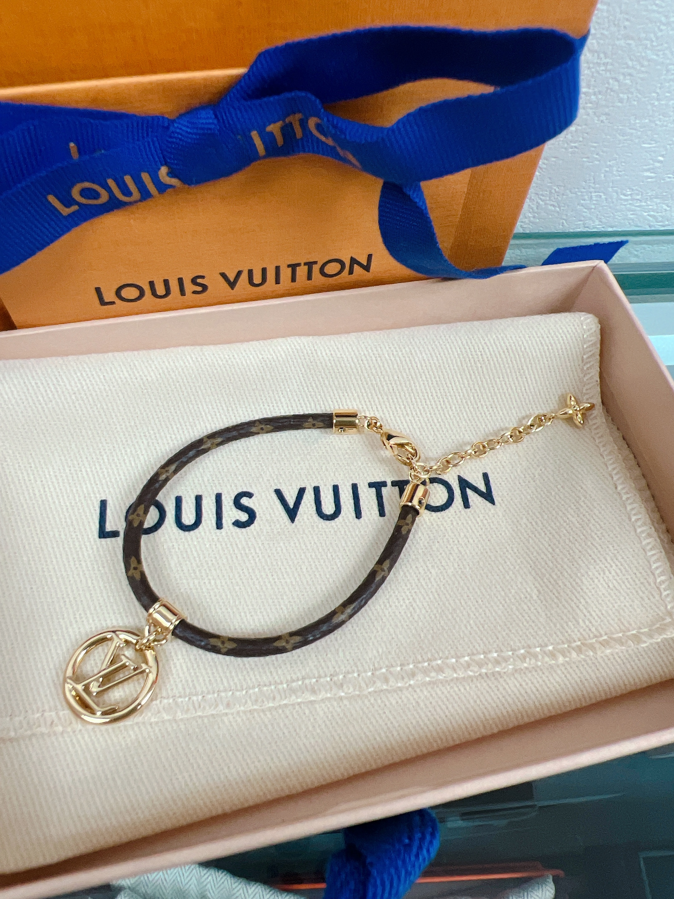 *Unused* Lv louise bracelet brown monogram