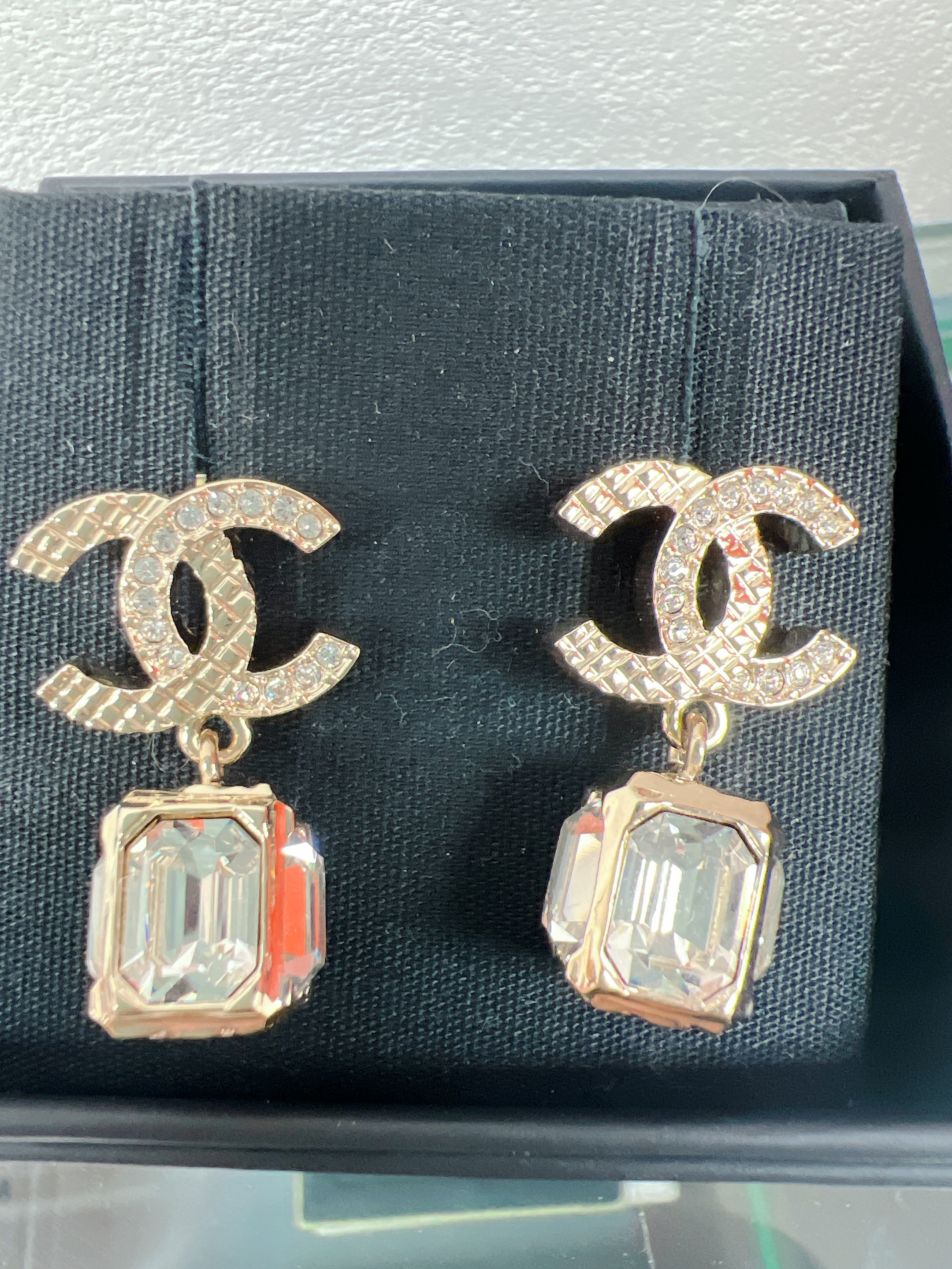 Chanel earrings crystal drop 23k