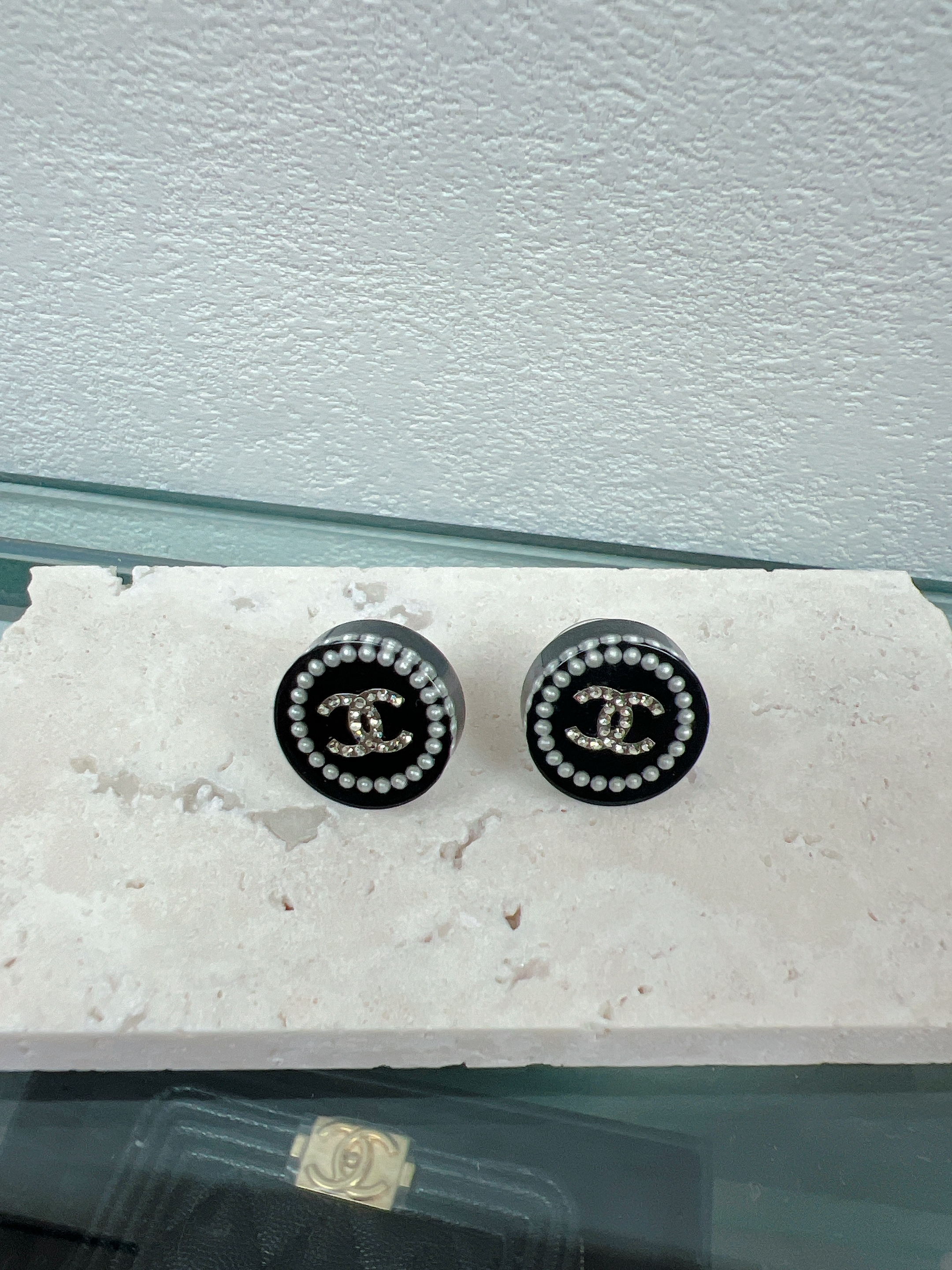 Chanel earrings black circle 15c