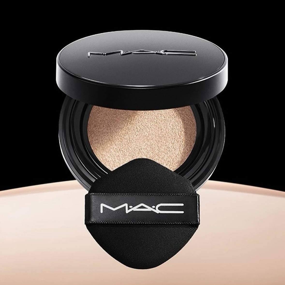 MAC超持妝霧絲絨氣墊粉餅