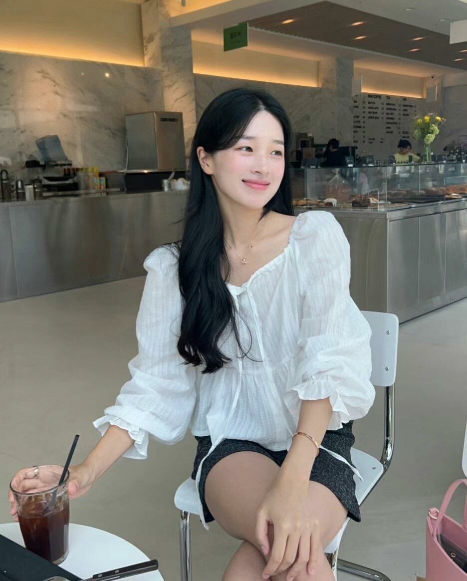 暗直紋娃娃上衣