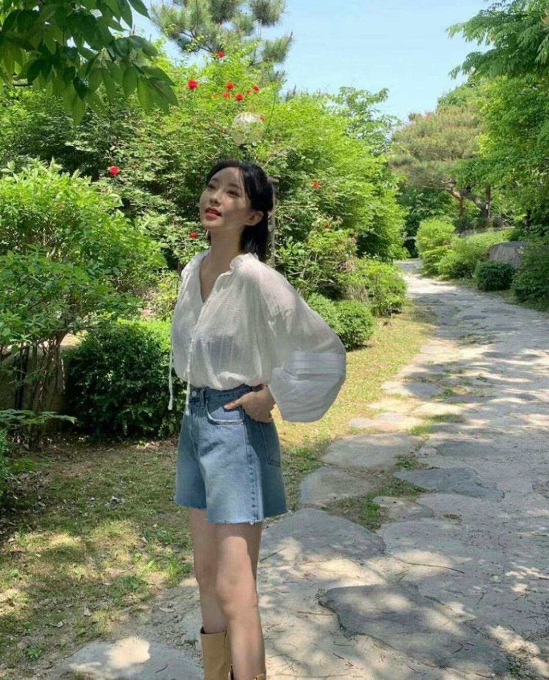 Ruffles領泡泡袖上衣