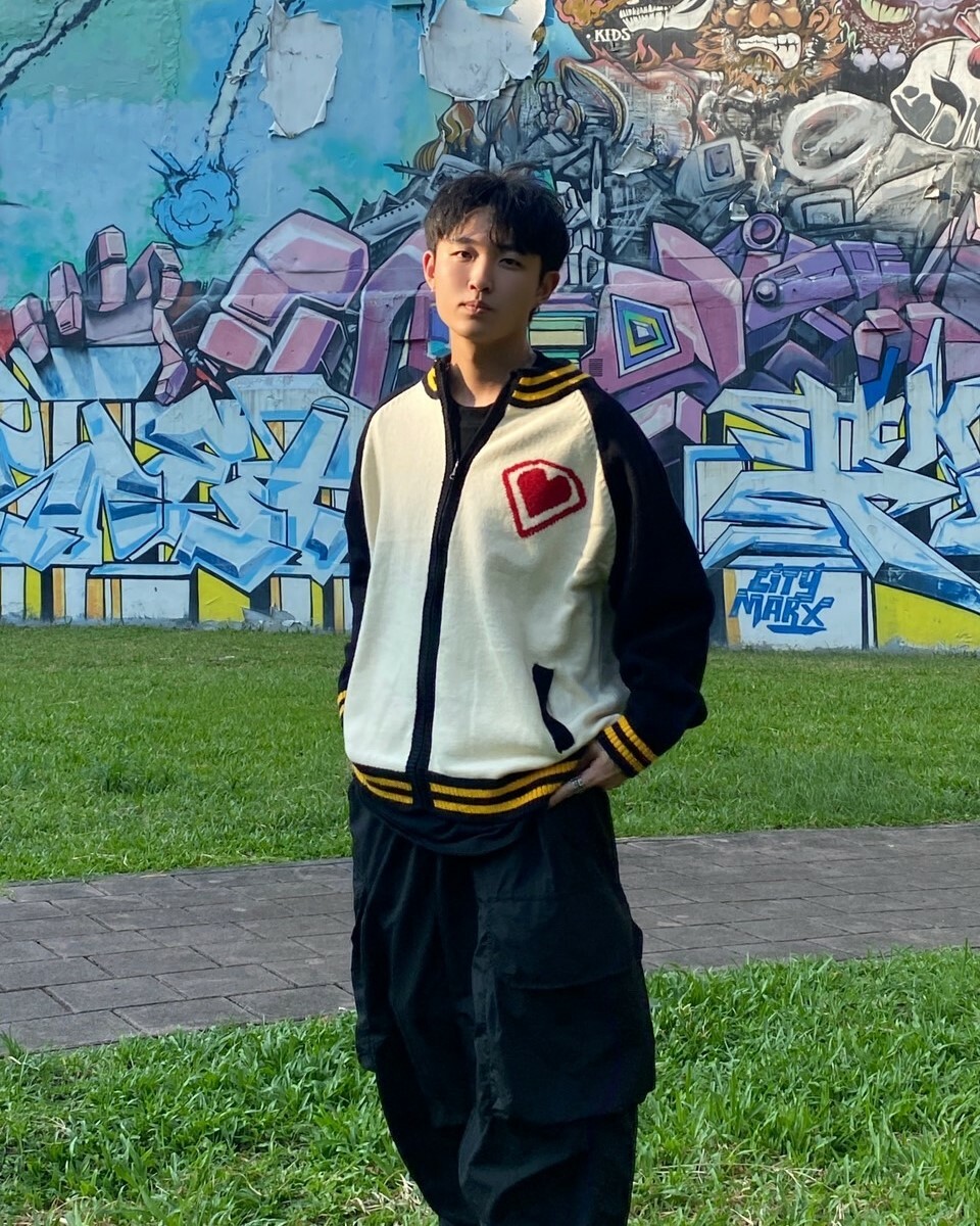 Ins Error 美式慵懶風愛心撞色針織衫