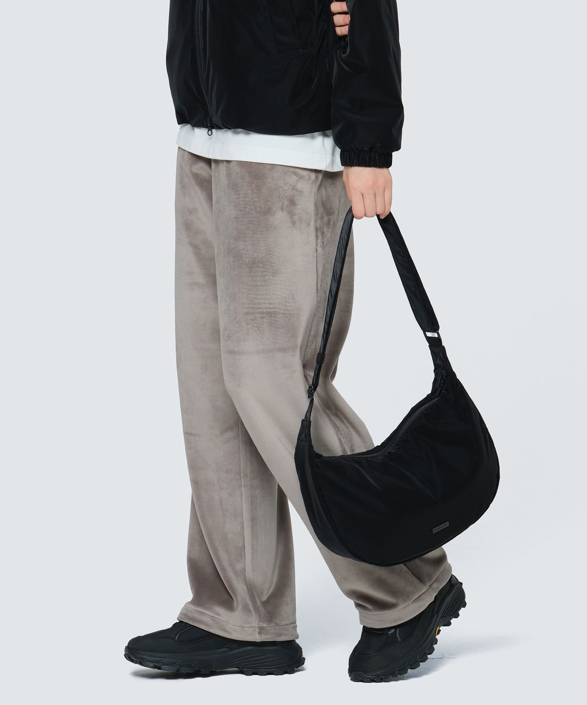 【代購】 Snow Peak 雪諾必克 Silky Hobo Bag 半月包 肩背包 S24WWTCB58