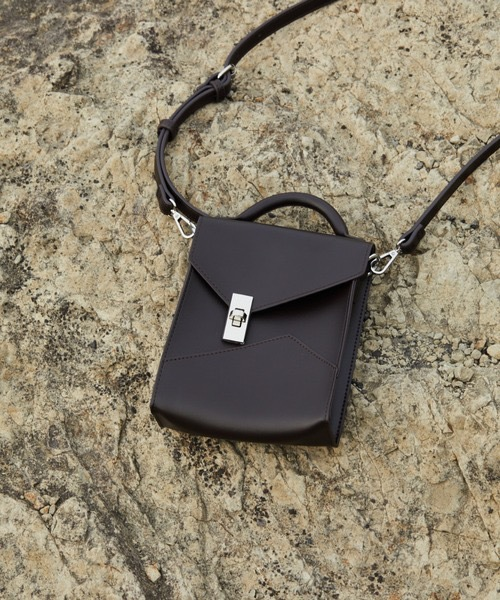 Piccoloo│幾何皮革小包